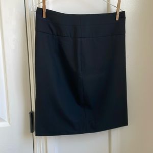 Women’s midi black skirt. Size 6. The Limited brand.